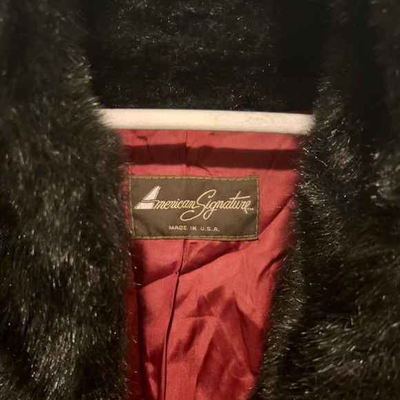 VINTAGE AMERICAN SIGNATURE Black Long Faux Fur Strong Shoulder Coat - Picture 3 of 3